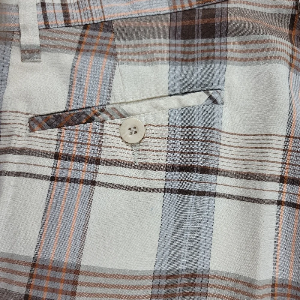BUZZ 83 Men's Plaid Bermuda Shorts‎